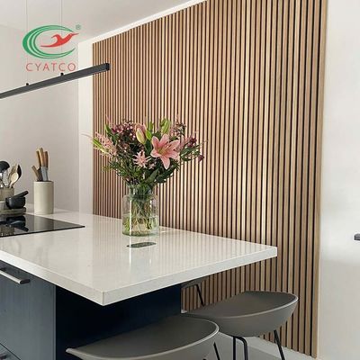 la quercia acustica di legno di 2400X600mm riveste multiuso di pannelli a prova d'umidità