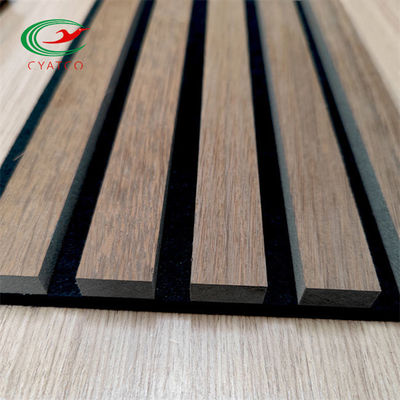 Il legno fonoassorbente del soffitto insipido riveste Mildewproof di pannelli non tossico